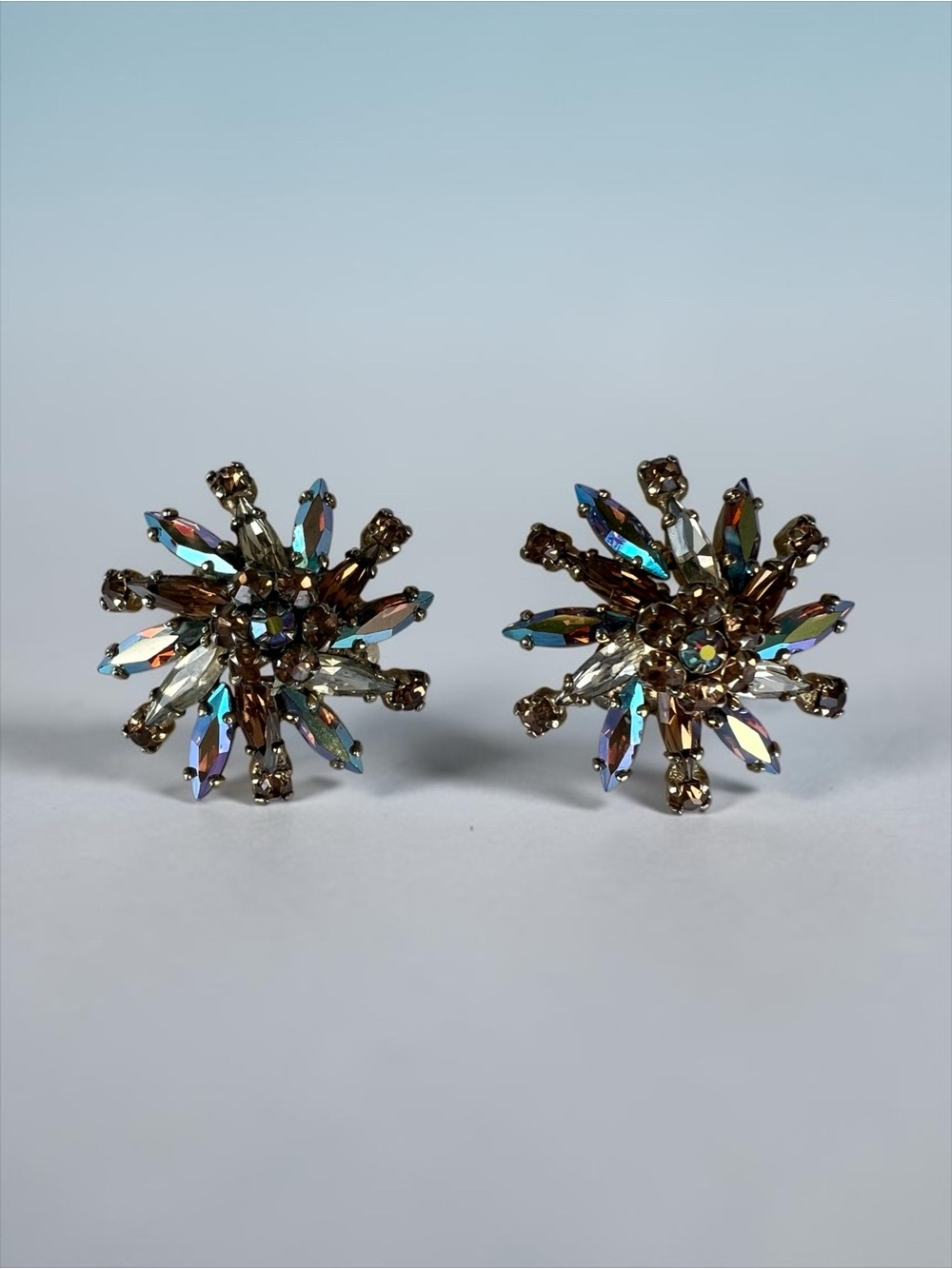 💖 Signed Sherman AB Starburst Clip On Earrings 💖
